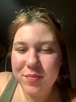 Snapshot of Kemeli008 chatting on 10.19.25 Kemeli008 online show from 10.19.25