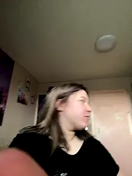 Snapshot of Kemeli008 chatting on 10.26.25 Kemeli008 online show from 10.26.25