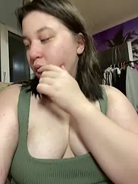 Snapshot of Kemeli008 chatting on 11.05.25 Kemeli008 online show from 11.05.25