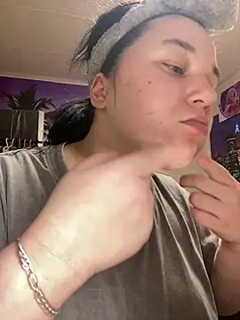 Snapshot of Kemeli008 chatting on 11.08.25 Kemeli008 online show from 11.08.25