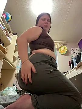 Snapshot of Kemeli008 chatting on 11.26.25 Kemeli008 online show from 11.26.25