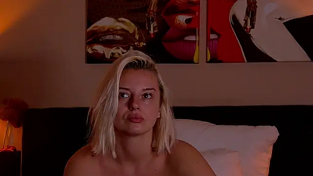 Snapshot of NataliaVelour chatting on 09.29.25 NataliaVelour online show from 09.29.25