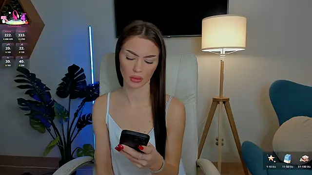 Snapshot of Cherry___Kiss chatting on 10.22.25 Cherry Kiss online show from 10.22.25