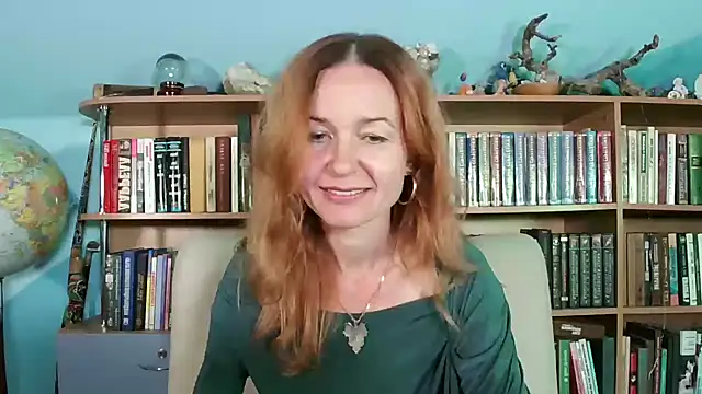 Foxilady357 online show from 10.13.25