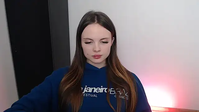 Snapshot of Ariella_ari chatting on 09.12.25 Ariella ari online show from 09.12.25