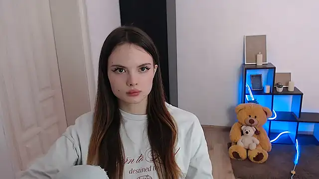 Snapshot of Ariella_ari chatting on 11.23.25 Ariella ari online show from 11.23.25