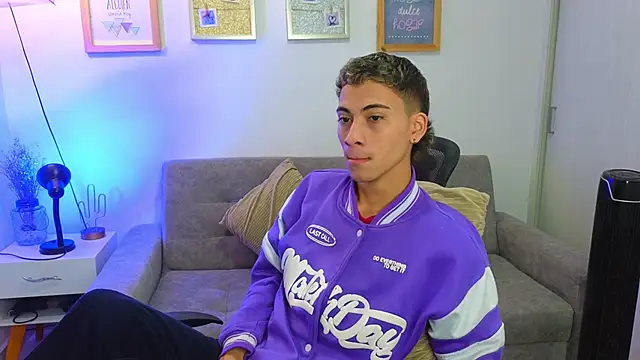 yulian vasquez online show from 11.28.25