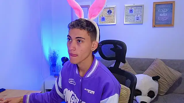 yulian vasquez online show from 12.18.25