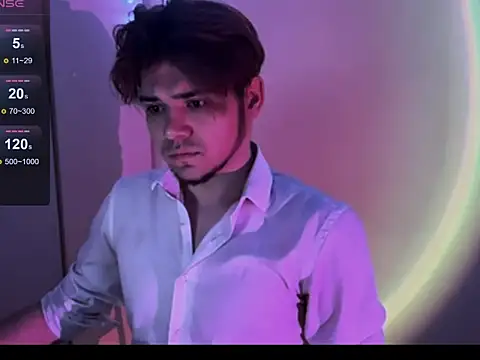 Snapshot of 1RobertTT chatting on 09.08.25 1RobertTT online show from 09.08.25