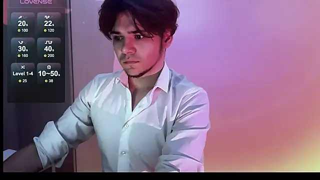 Snapshot of 1RobertTT chatting on 10.28.25 1RobertTT online show from 10.28.25