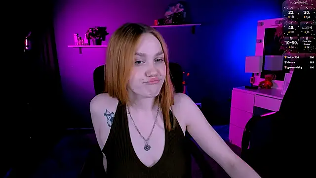 Snapshot of ellie_fire1 chatting on 09.28.25 ellie fire1 online show from 09.28.25