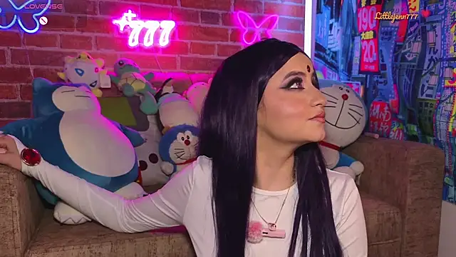 Littlejenn777  online show from 10.10.25