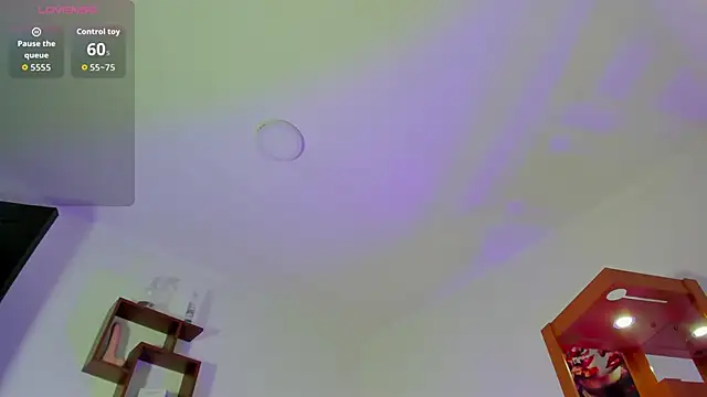 Snapshot of LoganTwink18 chatting on 11.07.25 LoganTwink18 online show from 11.07.25