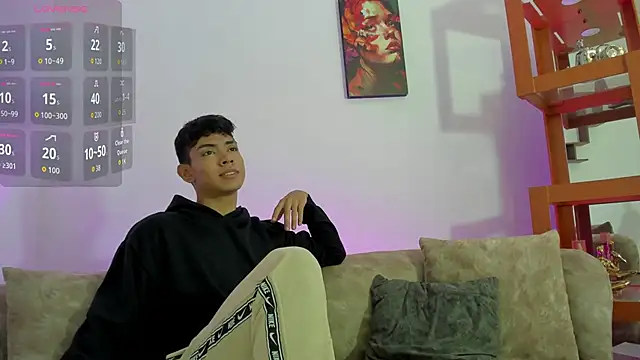 Snapshot of LoganTwink18 chatting on 11.18.25 LoganTwink18 online show from 11.18.25