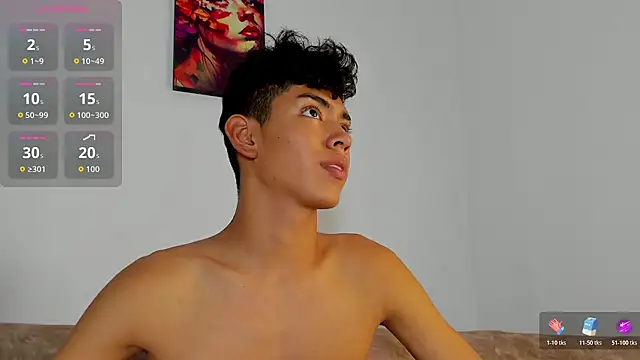 Snapshot of LoganTwink18 chatting on 12.02.25 LoganTwink18 online show from 12.02.25