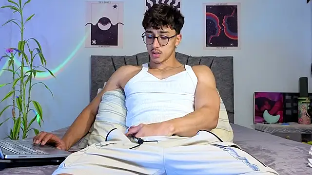 LatinReall online show from 11.10.25