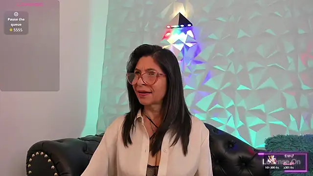 SabinaDeluxe cg online show from 10.17.25