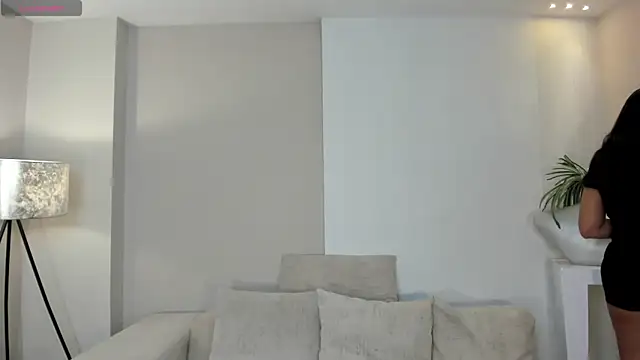 Snapshot of AmbarJames_ chatting on 07.04.26 AmbarJames online show from 07.04.26