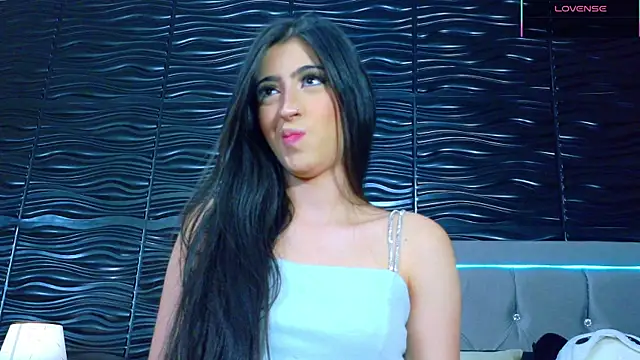 Snapshot of Ambar_Bull chatting on 09.23.25 Ambar Bull online show from 09.23.25