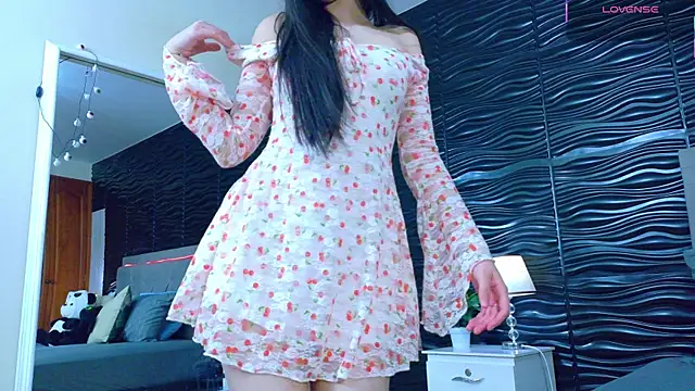 Snapshot of Ambar_Bull chatting on 10.22.25 Ambar Bull online show from 10.22.25