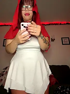 moan4mona online show from 10.26.25