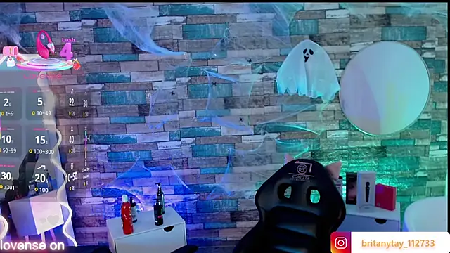 boyfox tay online show from 10.18.25