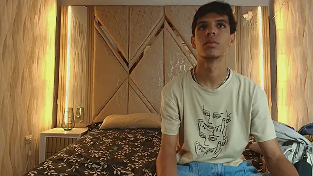 Snapshot of Hotcouple_222 chatting on 02.09.26 Hotcouple 222 online show from 02.09.26