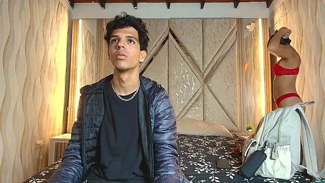 Snapshot of Hotcouple_222 chatting on 02.14.26 Hotcouple 222 online show from 02.14.26