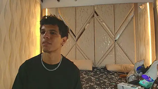 Snapshot of Hotcouple_222 chatting on 02.19.26 Hotcouple 222 online show from 02.19.26