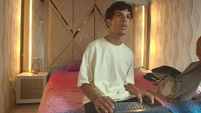 Snapshot of Hotcouple_222 chatting on 02.27.26 Hotcouple 222 online show from 02.27.26