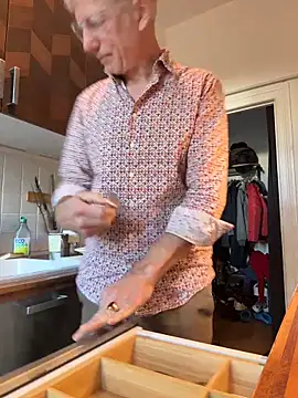 Snapshot of SexyLeon8 chatting on 11.21.25 SexyLeon8 online show from 11.21.25