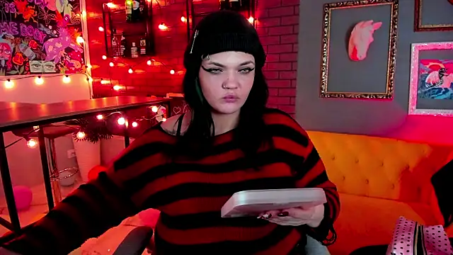 MaryHarrys online show from 09.29.25