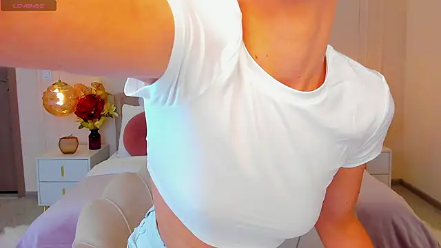 MilaMour online show from 05.15.26