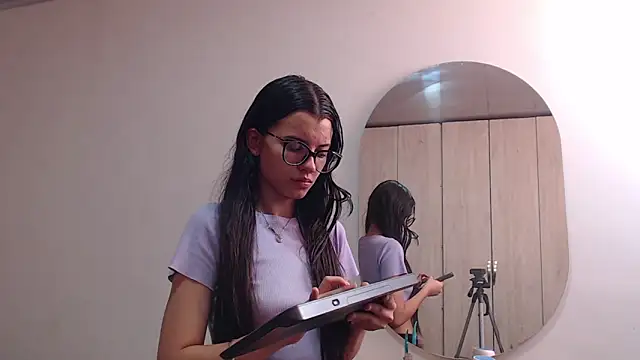 Snapshot of pinky_f00x chatting on 02.05.26 pinky f00x online show from 02.05.26