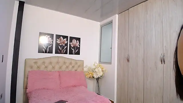 pinky f00x online show from 04.16.26