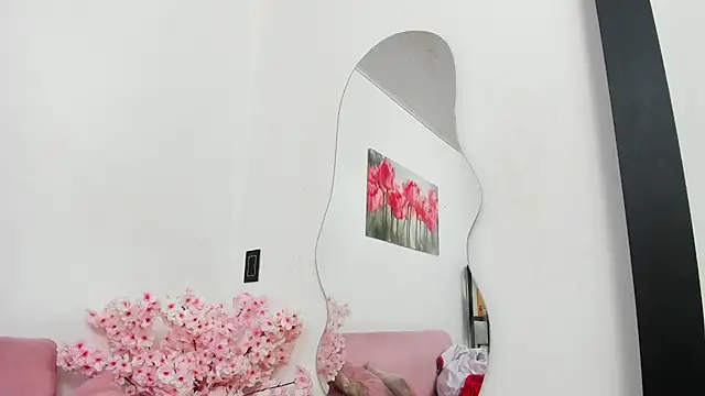 pinky f00x online show from 06.04.26