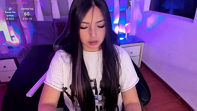 Adaara Rey online show from 10.27.25