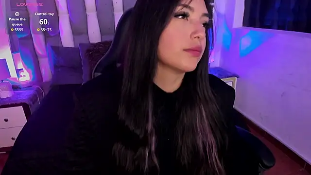 Adaara Rey online show from 10.28.25