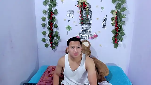 NataliaAndJulliam online show from 10.02.25