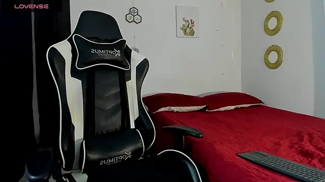 Snapshot of bryan_mugn chatting on 02.06.26 bryan mugn online show from 02.06.26