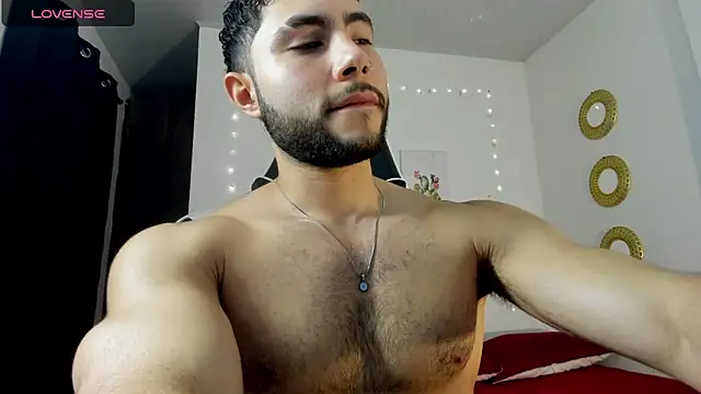 Snapshot of bryan_mugn chatting on 02.10.26 bryan mugn online show from 02.10.26