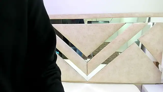 ximena vasquez8 online show from 12.19.25