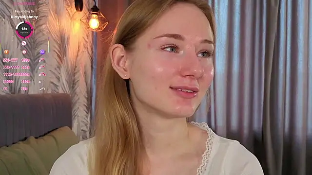Snapshot of ElvinaRose chatting on 07.18.26 ElvinaRose online show from 07.18.26