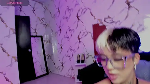 Rebeka-baker online show from 09.19.25