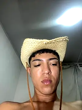 Hotboy00o online show from 10.13.25