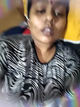 Cute Amiya online show from 10.25.25