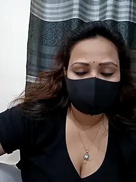 Snapshot of Mow_955 chatting on 10.22.25 Mow 955 online show from 10.22.25