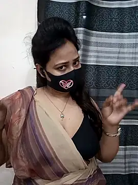 Snapshot of Mow_955 chatting on 10.28.25 Mow 955 online show from 10.28.25