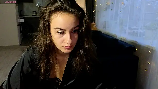 Snapshot of BelleWild chatting on 12.01.25 BelleWild online show from 12.01.25