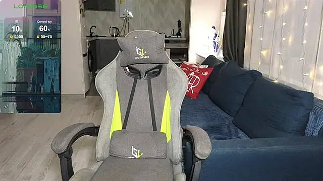 Snapshot of BelleWild chatting on 12.16.25 BelleWild online show from 12.16.25